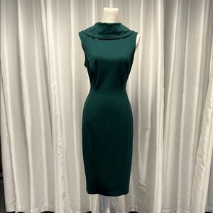 Elegant Green Sleeveless Dress Size 8